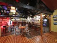 Hosta Pub